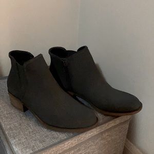 Kensie Casual Gray Bootie